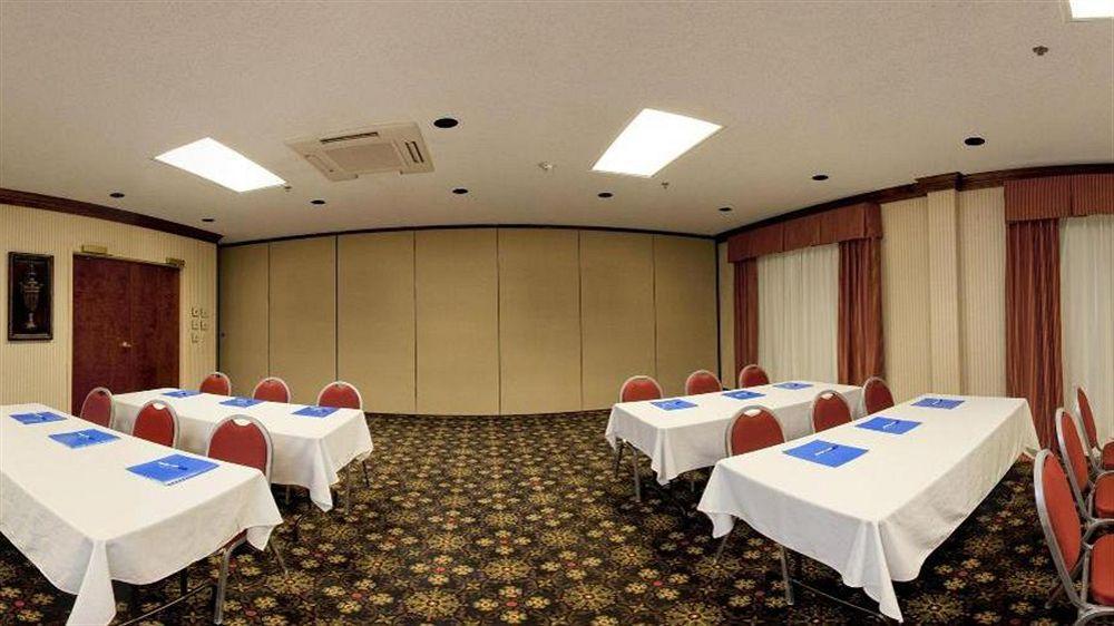 Holiday Inn Express Hotel & Suites Scott-Lafayette West By Ihg Exterior photo